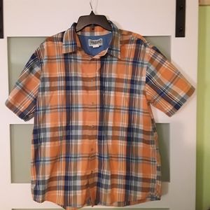 Short sleeve button up